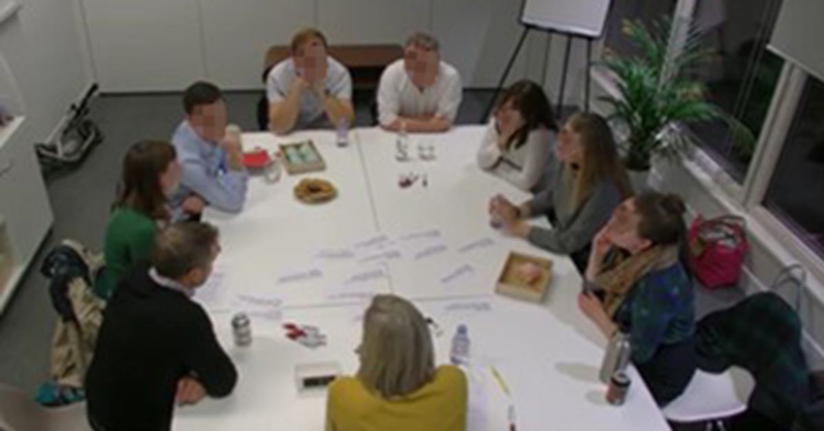 imagen del grupo de discusión que participa en la investigación de descubrimiento