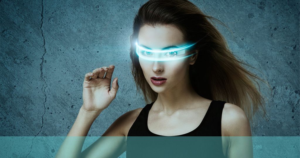 Gambar gaya foto futuristik wanita yang mengenakan pakaian mata semi-transparan yang menyala